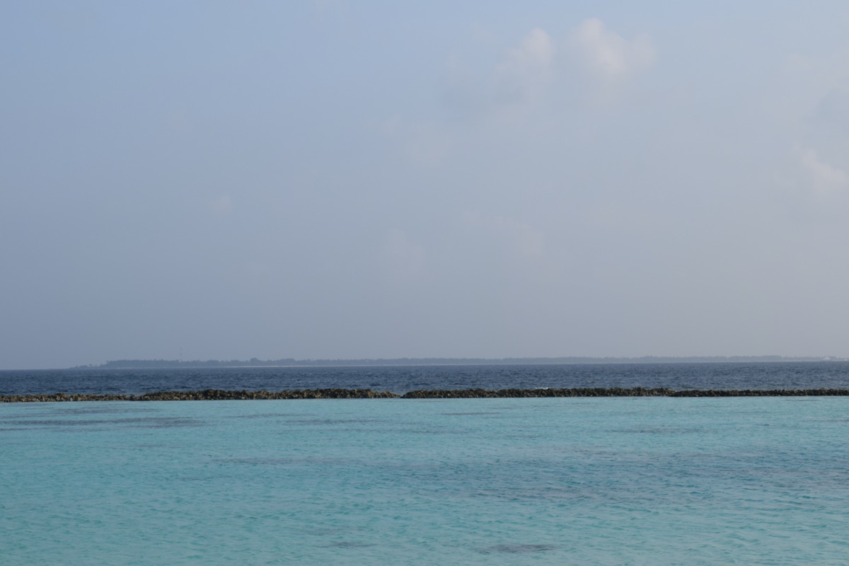 Dhigurah shoreline in Atoll d’Ari Sud