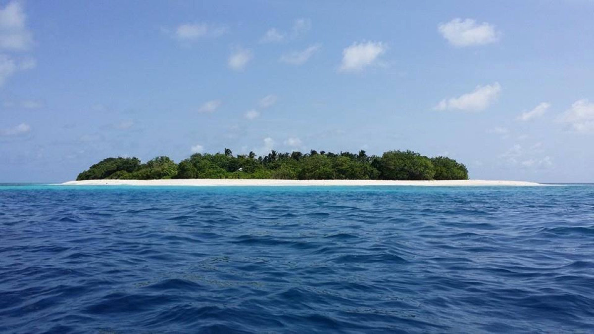 Ukulhas island seen from a dhoni